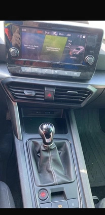 Seat Leon cena 26700 przebieg: 140000, rok produkcji 2020 z Nysa małe 137